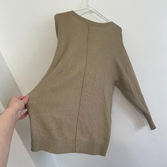 EXPRESS Solid Taupe Tan ? Deep V-Neck Long Sleeve Dolman Sleeve Slouchy Sweater - Picture 12 of 14